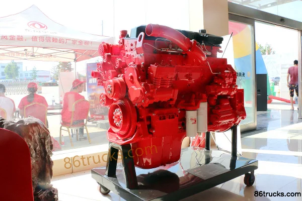 Dongfeng ISZ500 51 500 hp 13L China V Diesel Engine Exterior (2) | 86Trucks