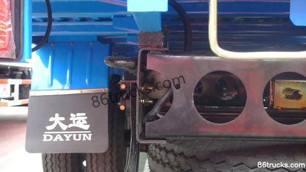 Dayun Qiyun 83 hp 4X2(6 wheels) 3.2m Crew Cab Flatbed Light Truck Chassis (1) | 86Trucks