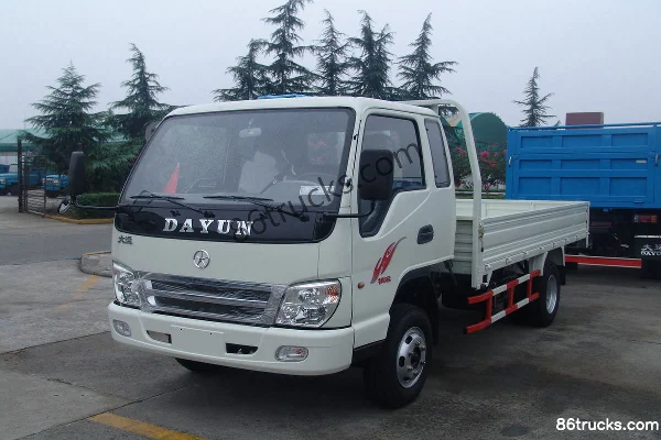 Dayun Qiyun 90 hp 4X2(6 wheels) 3.9m Crew Cab Flatbed Light Truck Exterior (3) | 86Trucks