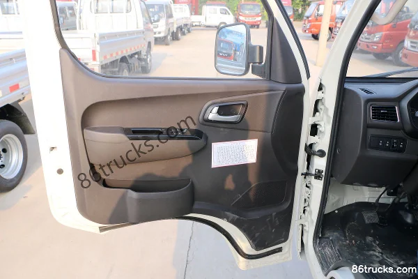 Foton Xiangling M1 1.5L 112 hp 4X2(6 wheels) Gasoline 3.1m single-cab van mini truck (1) | 86Trucks