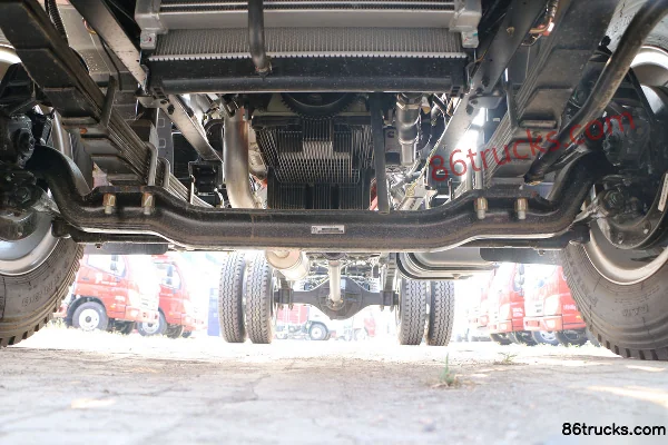 Foton Ollin CTX Tech Edition 143hp 4X2(6 wheels) 3.8m semi-row flatbed light truck Chassis (1) | 86Trucks