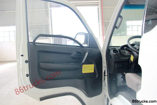 Shijun F350 Heavy-Duty 82hp 4X2(6 wheels) 3.6m Semi-Cab Flatbed Mini Truck (2) | 86Trucks
