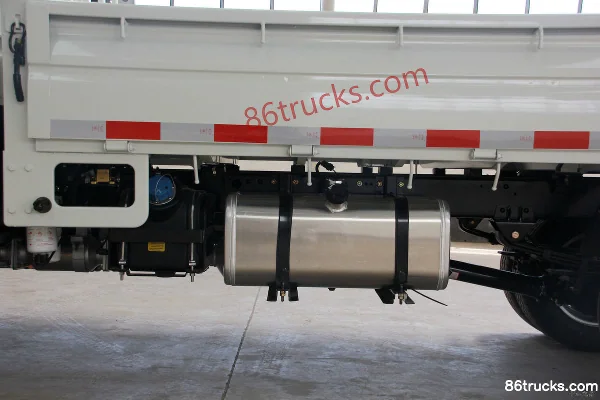 Shijun F350 Heavy-Duty 82hp 4X2(6 wheels) 3.6m Semi-Cab Flatbed Mini Truck Chassis (3) | 86Trucks
