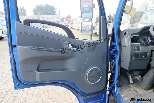 JAC Junling V5 130hp 4X2(6 wheels) 4.235m Single Row Flatbed Light Truck Cab (1) | 86Trucks