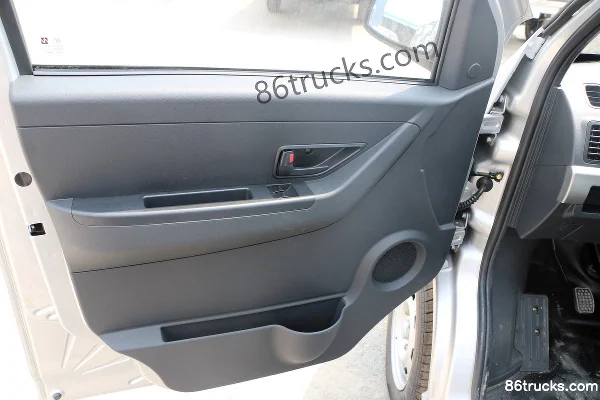 NanJun Ruiyi Série C 1.3L 87 ch 4X2(6 roues) Essence 2,515 m camion plateau double cabine micro camion (1) | 86Trucks