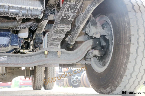 FAW Jiefang Hu VH 140 hp 4X2(6 wheels) 4.21m single-row stake truck Chassis (3) | 86Trucks