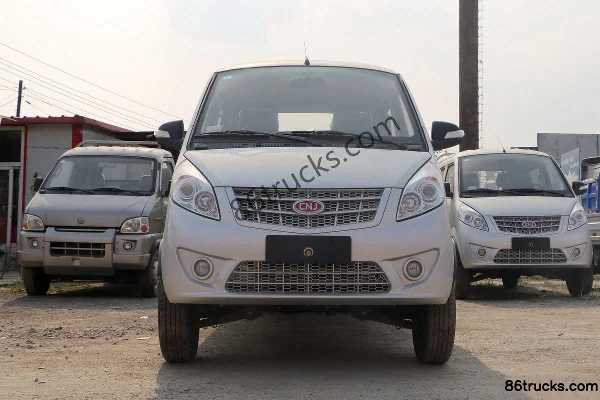 NanJun Ruiyi F-series 1.3L 87 hp 4X2(6 wheels) gasoline 2.05m double-row flatbed mini truck Exterior (2) | 86Trucks