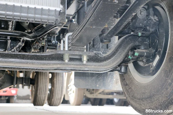 Foton Auling New Jieyun 156hp 4X2(6 wheels) 4.14m single-row van light truck Chassis (3) | 86Trucks