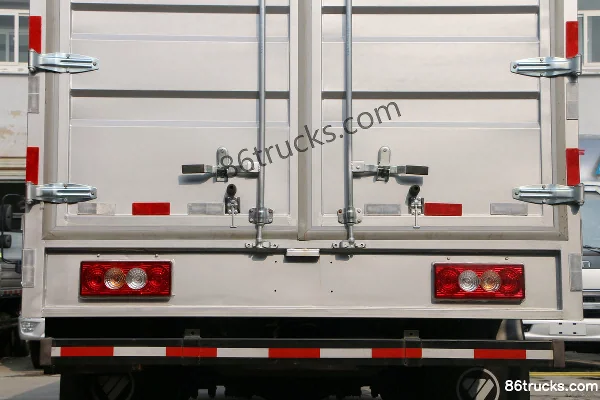 Foton Auling New Jieyun 156hp 4X2(6 wheels) 4.14m single-row van light truck Body (2) | 86Trucks