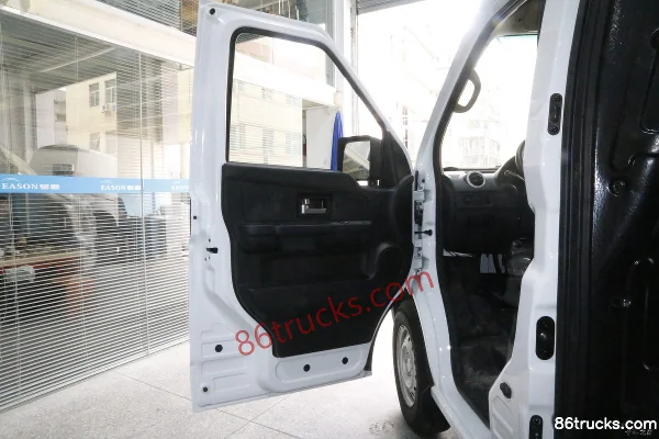 Ruichi EC35 2.7T 4.5m electric enclosed cargo truck Cab (1) | 86Trucks