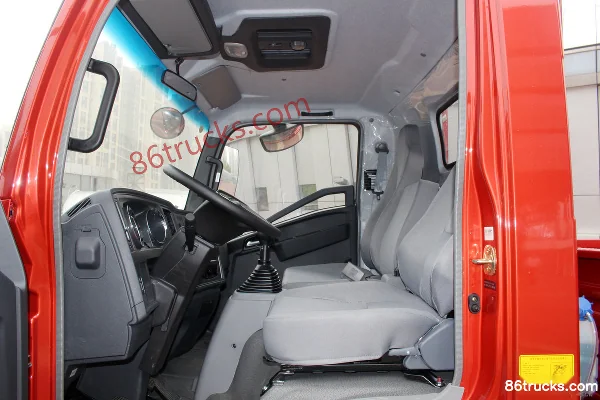 Sinotruk HOWO Tongshuai Heavy Load Edition 160 hp 4X2(6 wheels) 4.165m Single Row Flatbed Light Truck Cab (2) | 86Trucks