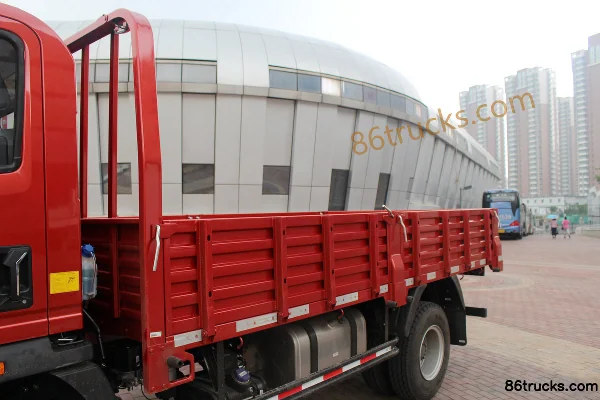 Sinotruk HOWO Tongshuai Heavy Load Edition 160 hp 4X2(6 wheels) 4.165m Single Row Flatbed Light Truck Body (1) | 86Trucks