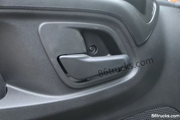 IVECO New DAILY 170hp single-row enclosed van (70C17H V) Cab (2) | 86Trucks