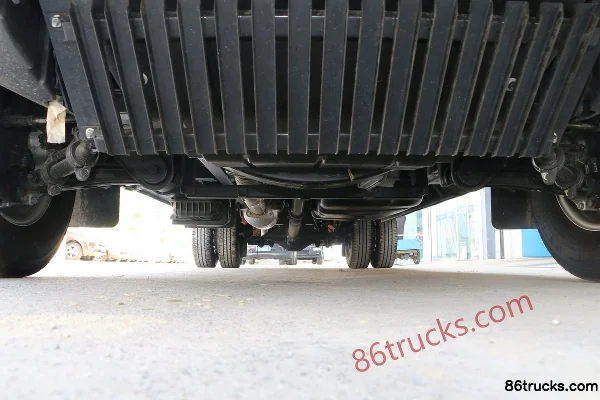 IVECO New DAILY 170hp single-row enclosed van (70C17H V) Chassis (1) | 86Trucks