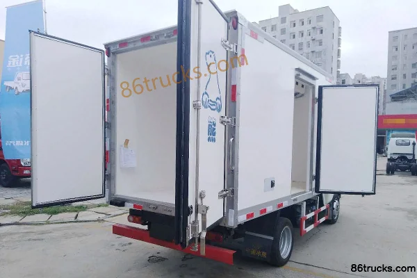 Feidi GX 108 hp 4X2(6 wheels) 3.18m refrigerated truck Exterior (2) | 86Trucks