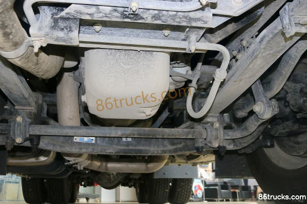 Dongfeng Commercial Vehicle Tianlong Flagship KX 2018 Edition 560 hp 6X4(10 wheels) Tractor Truck Chassis (3) | 86Trucks
