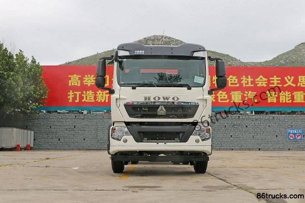 Sinotruk HOWO T5G Heavy Truck 340hp 6X4(10 wheels) Cargo Truck Chassis Exterior (2) | 86Trucks