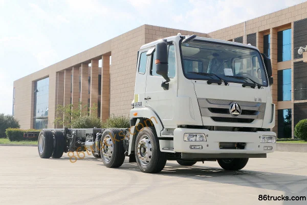 Sinotruk Hohan J5G Heavy Truck 310 hp 6X2(8 wheels) Center-axle Car Carrier Chassis Exterior