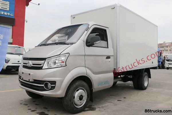 Changan Kuayue King X5 PLUS Comfort Edition 88hp 4X2(6 wheels) 3.59m Single-row Van Light Truck Exterior (3) | 86Trucks