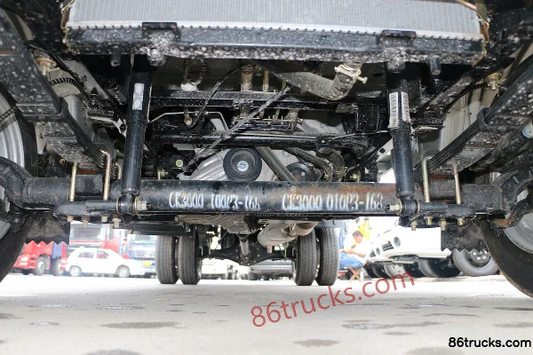 Changan Kuayue King X5 PLUS Comfort Edition 88hp 4X2(6 wheels) 3.59m Single-row Van Light Truck Chassis (1) | 86Trucks