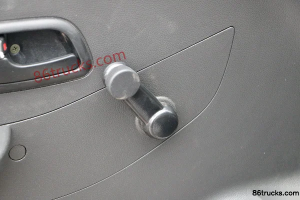 Changan Kuayue Xinbao T3 Comfort Edition 1.2L Gasoline 91hp 4X2(6 wheels) 3.04m Single Row Van Mini Truck (China VI) Cab (3) | 86Trucks