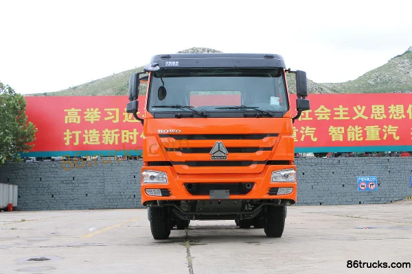Sinotruk HOWO Heavy Truck 380 hp 6X4(10 wheels) Tractor Truck Exterior (2) | 86Trucks