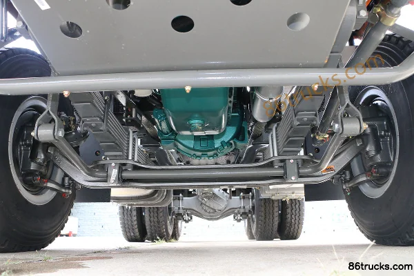 Sinotruk HOWO Heavy Truck 380 hp 6X4(10 wheels) Tractor Truck Chassis (1) | 86Trucks