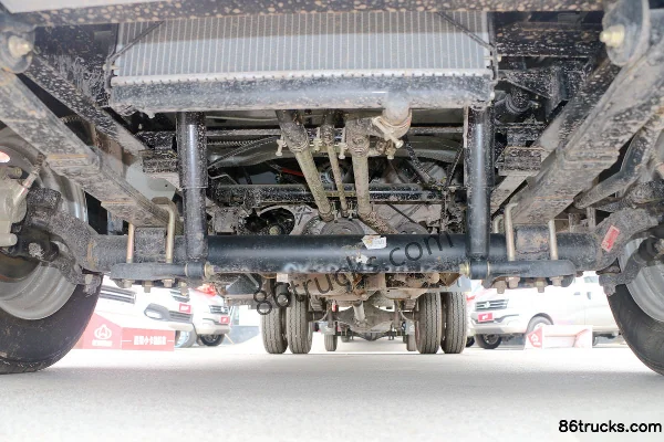 Changan Kuayue Xinbao MINI 1.2L 88 hp 4X2(6 wheels) 2.55m double-row flatbed mini truck Chassis (1) | 86Trucks