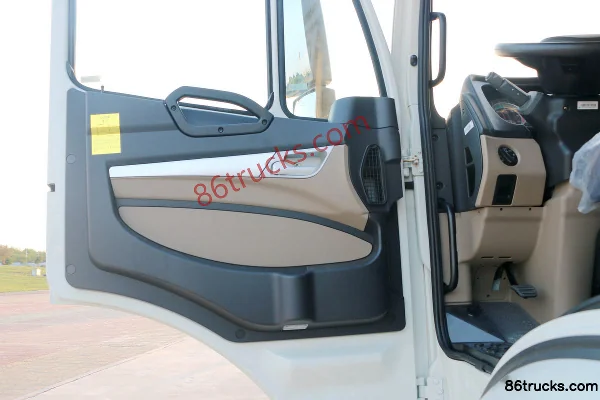 Sinotruk Hohan J7G Heavy Truck 430hp 6X4(10 wheels) CNG Tractor Truck Cab (1) | 86Trucks