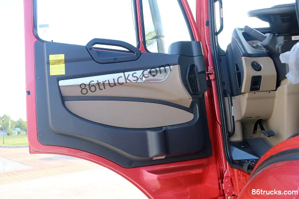Sinotruk Hohan J7G Heavy Truck 430 hp 6X4(10 wheels) LNG Hazardous Materials Tractor Truck Cab (1) | 86Trucks