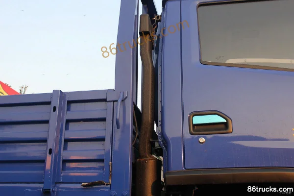 Beijing Qilong 103 hp 4X2(6 roues) 4.25m Single Row Flatbed Light Truck Carrosserie (1) | 86Trucks