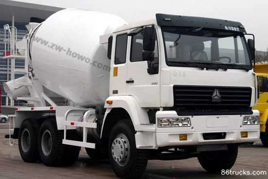 Sinotruk Sinotruk Golden Prince Quasi-heavy Truck concrete mixer truck