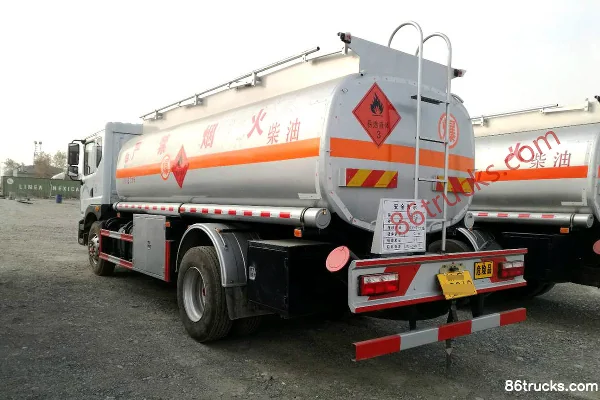 Dongfeng Duolika D9 180 hp 4X2(6 wheels) Fuel Tanker Truck (Chusheng Brand) Exterior (3) | 86Trucks