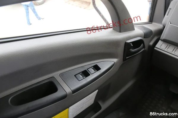 FAW Jiefang Hu VH King Edition 160hp 4X2(6 wheels) 4.15m dump truck Cab (3) | 86Trucks