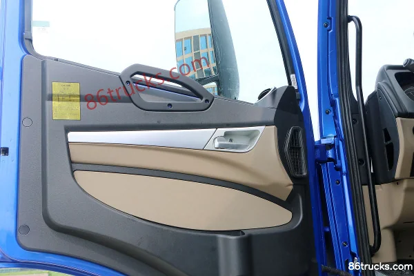 Sinotruk Hohan N6G Heavy Truck 400 hp 6X4(10 wheels) Tractor Truck Cab (2) | 86Trucks