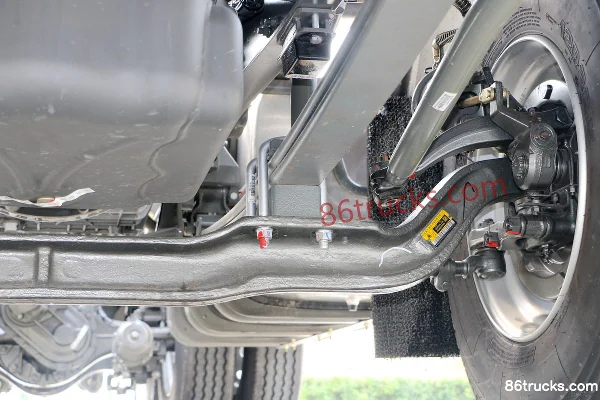 Sinotruk Hohan N6G Heavy Truck 400 hp 6X4(10 wheels) Tractor Truck Chassis (3) | 86Trucks