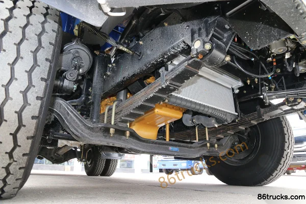Dongfeng Duolika D6-L Heavy-Duty Edition 150hp 4X2(6 wheels) 4.17m Single-Row Van Light Truck Chassis (2) | 86Trucks