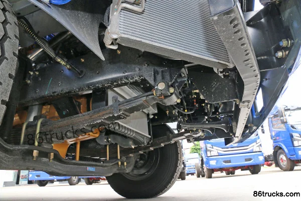 Dongfeng Duolika D6-L Heavy-Duty Edition 150hp 4X2(6 wheels) 4.17m Single-Row Van Light Truck Chassis (1) | 86Trucks