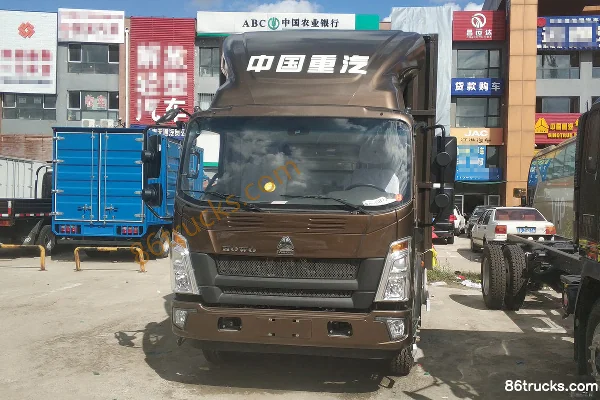 Sinotruk HOWO Tongshuai 160hp 4X2(6 wheels) 4.15m single-row van truck Exterior (2) | 86Trucks