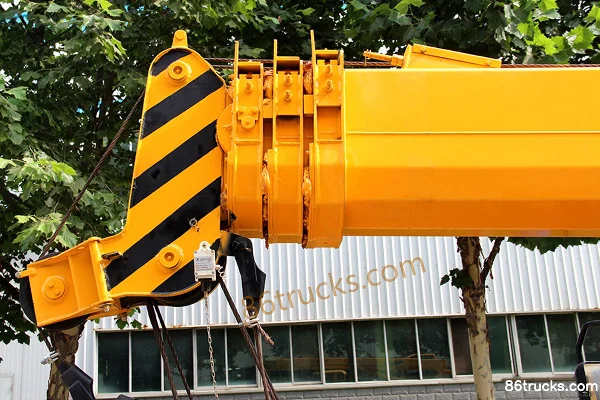 Senyuan Heavy Industry 8-ton crane truck Exterior (3) | 86Trucks