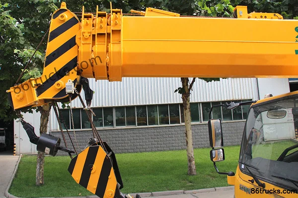 Senyuan Heavy Industry 8-ton crane truck Exterior (2) | 86Trucks