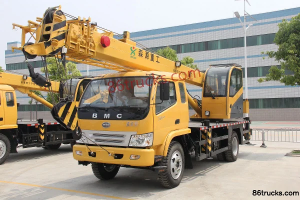 Senyuan Heavy Industry 8 Ton Dongfanghong Chassis Crane Truck (Yunnei Power) Exterior (2) | 86Trucks