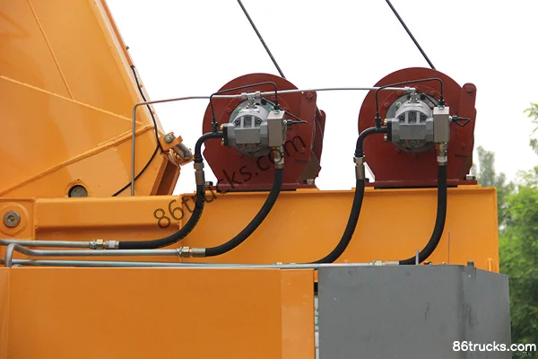 Senyuan Heavy Industry 8 Ton Dongfanghong Chassis Crane Truck (Yunnei Power) (2) | 86Trucks