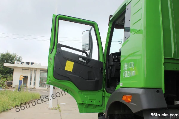 FAW Jiefang Qingdao TianV heavy truck 336hp 8X4(12 wheels) 5.6m dump truck Cab (2) | 86Trucks