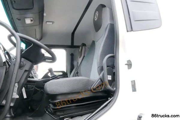 Dongfeng Commercial Vehicle Tianjin KR Elite Edition 225hp 4X2(6 wheels) 9.8m Van Cargo Truck (High Roof) Cab (2) | 86Trucks
