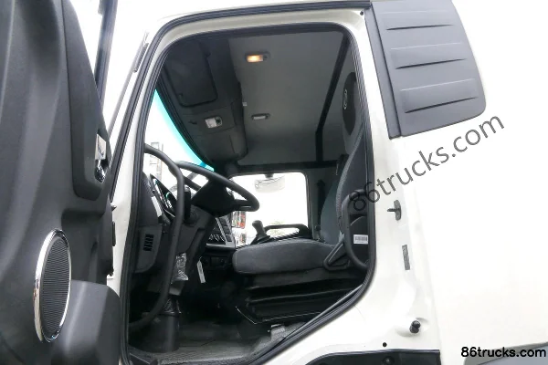 Dongfeng Commercial Vehicle Tianjin KR Elite Edition 225hp 4X2(6 wheels) 9.8m Van Cargo Truck (High Roof) Cab (1) | 86Trucks