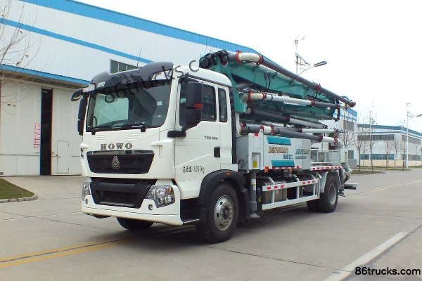 Sinotruk HOWO 280 hp 4X2(6 wheels) 33m Concrete Pump Truck (Senyuan Brand) Exterior (3) | 86Trucks