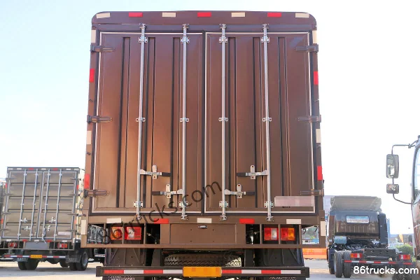 Sinotruk HOWO Hanjiang Logistics Edition 129 hp 4X2(6 wheels) 4.15m Single Row Stake Truck Body (1) | 86Trucks