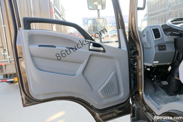 Sinotruk HOWO Hanwo 170hp 4X2(6 wheels) 4.15m Single Row Van Light Truck Cab (1) | 86Trucks