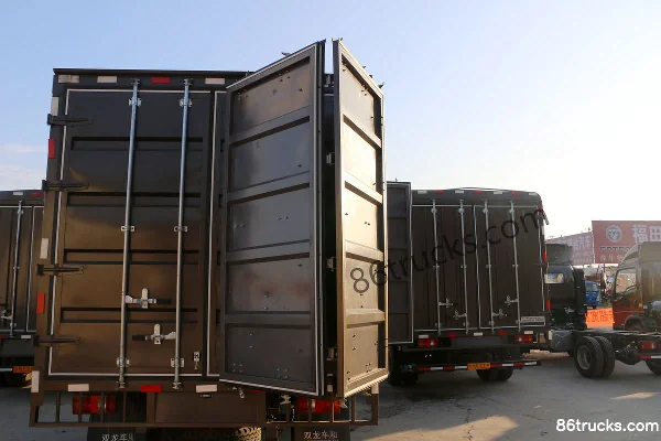 Sinotruk HOWO Hanwo 170hp 4X2(6 wheels) 4.15m Single Row Van Light Truck Body (2) | 86Trucks